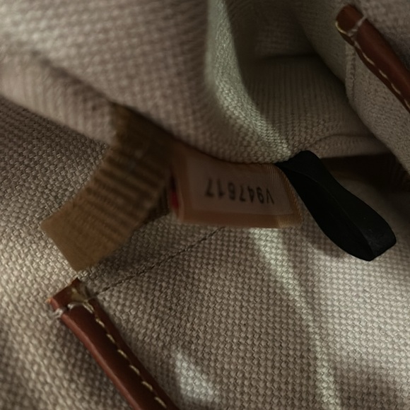 Dooney and Bourke purse - Picture 8 of 11